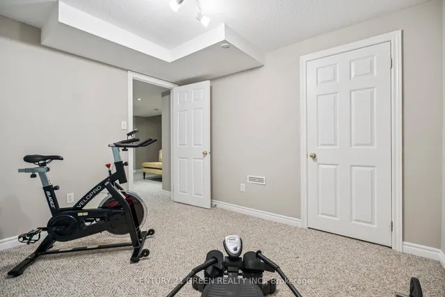 Additional image 38 of 102 Niska Dr