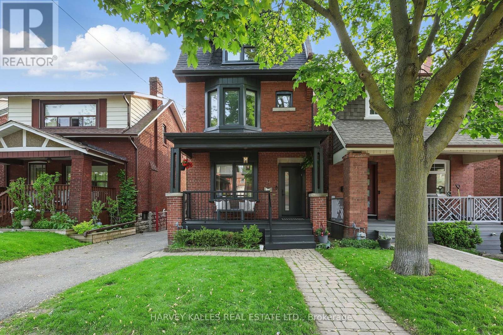 34 WINNETT AVENUE|Toronto (Oakwood Village), Ontario M6C3L3