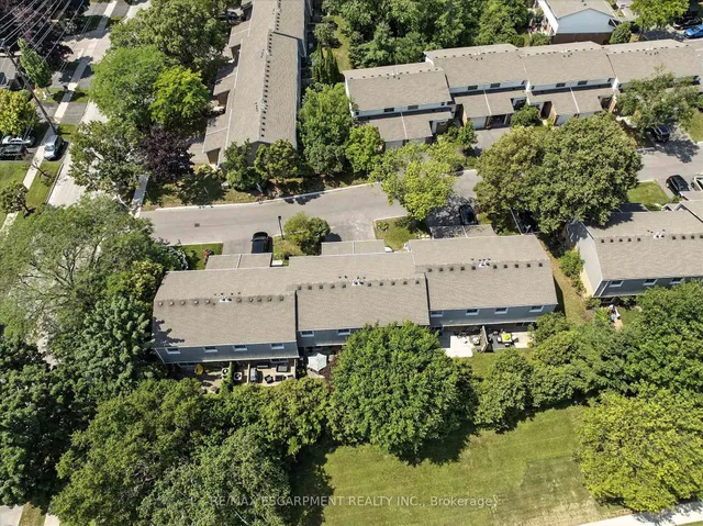 Additional image 45 of 445 Woodview Rd