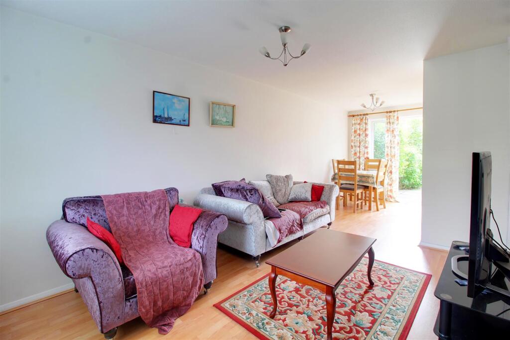 Additional image 3 of Vincenzo Close, Welham Green