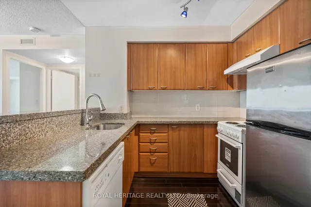 Additional image 8 of 38 Lee Centre Dr Unit 1716