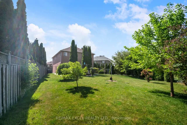 Additional image 39 of 29 Candlebrook Cres