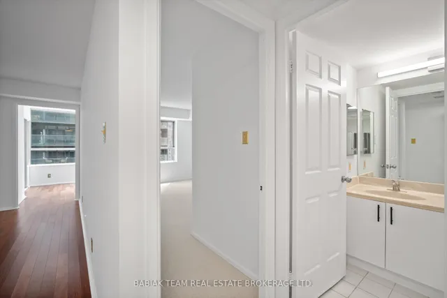 Additional image 32 of 711 Bay St Unit 1613