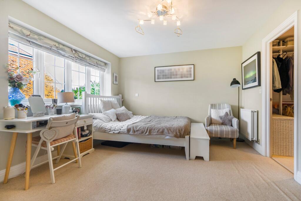 Additional image 13 of Mortimer Crescent, Kings Park, St. Albans, Hertfordshire, AL3