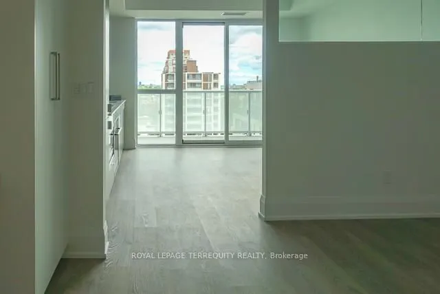 Additional image 7 of 101 Erskine Ave Unit 1006