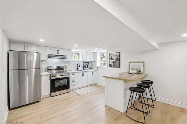 Additional image 20 of 220 Holmesdale Ave