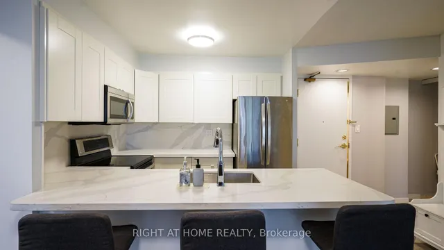 Additional image 4 of 188 Redpath Ave Unit 408