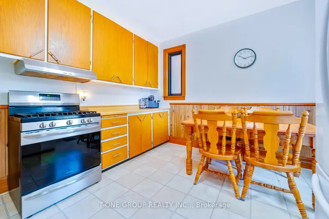 Additional image 13 of 221 Christie St