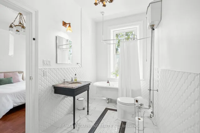 Additional image 41 of 227 Park St