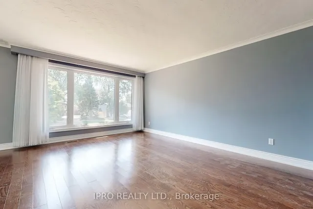 Additional image 3 of 22 Royal Doulton Dr