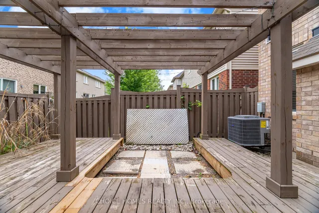 房产图片 49 - 319 麦克杜格尔交汇处