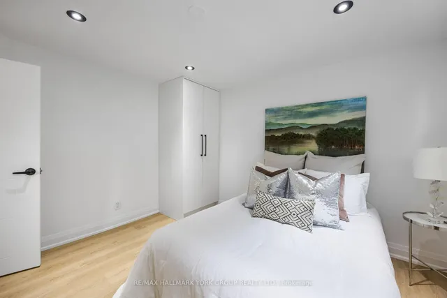 Additional image 23 of 16 Florida Cres