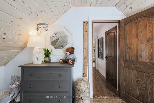 Additional image 32 of 36 Lake Shore Dr