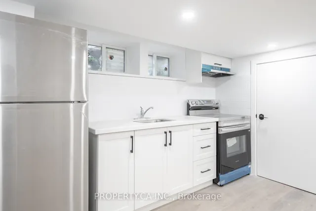 Additional image 23 of 33 Moorecroft Cres