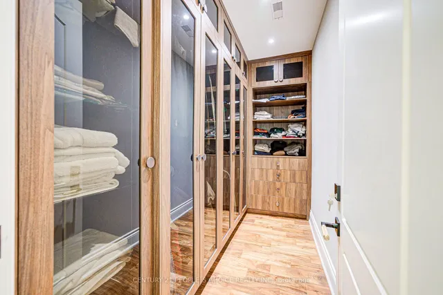 Additional image 34 of 42 Harold St