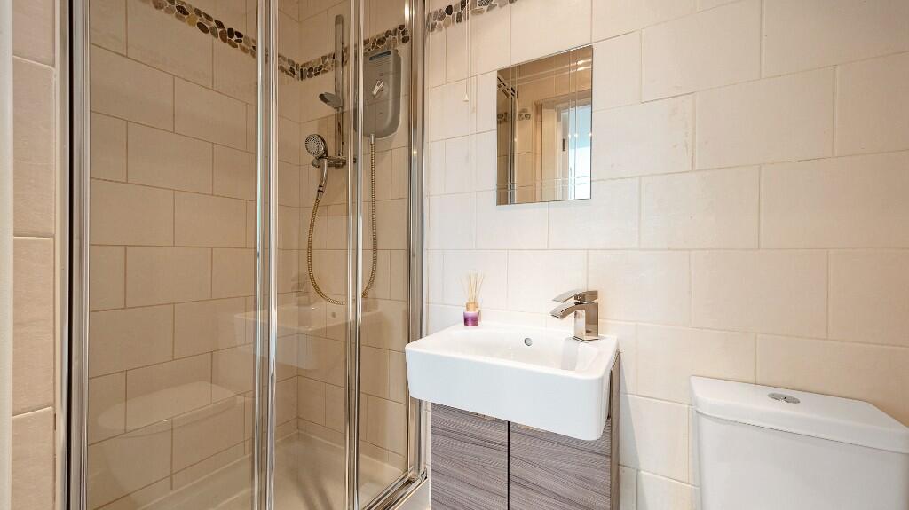 Additional image 15 of Bloomfield Road, Harpenden, Hertfordshire, AL5