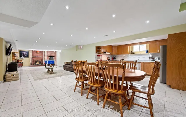 Additional image 37 of 36 Shadywood Rd