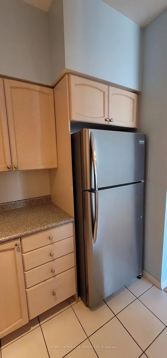 Additional image 11 of 219 Fort York Blvd Unit 2412