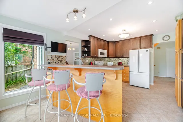 Additional image 15 of 29 Barr Cres