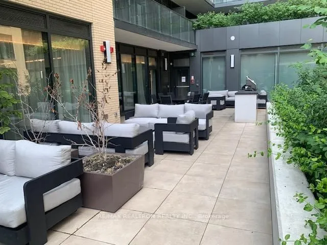 Additional image 17 of 543 Richmond St Unit 402