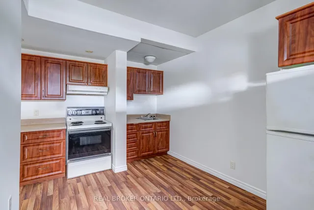 Additional image 24 of 55 Young St