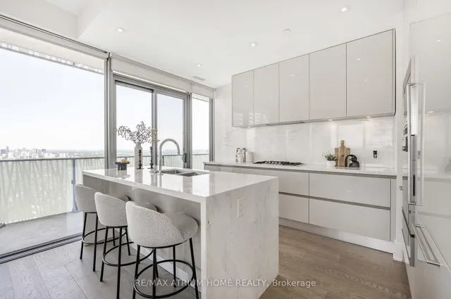 Additional image 38 of 42 Charles St Unit PH 5305