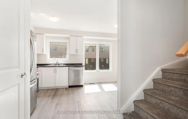 Additional image 6 of 16 Reid Ave Unit 8