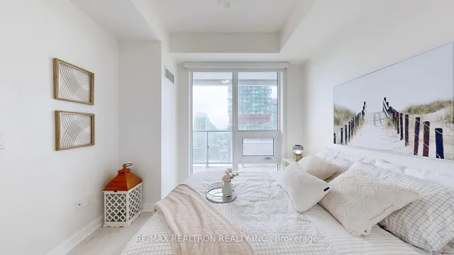 Additional image 13 of 2221 Yonge St Unit 2609