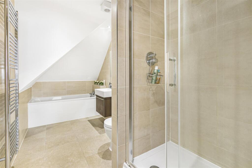 Additional image 19 of Green Close, Brookmans Park, AL9