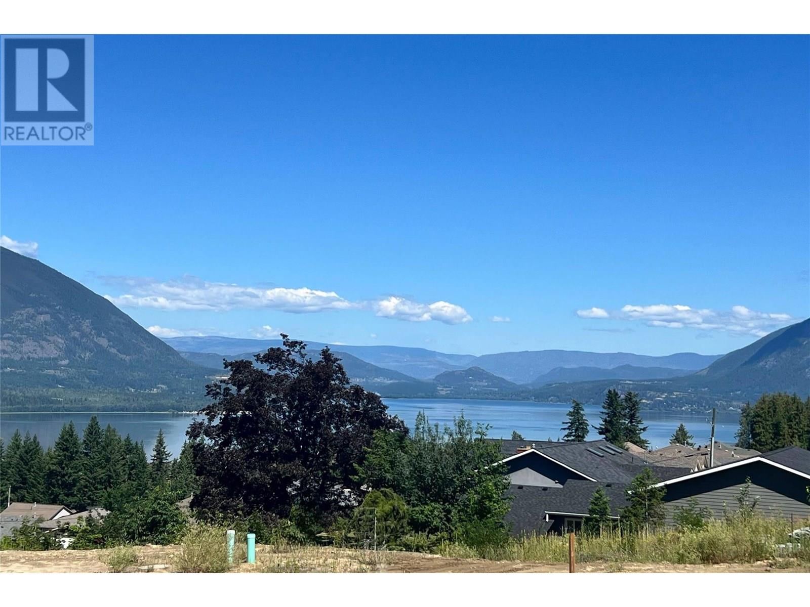 1181 16 Avenue SE|Salmon Arm, British Columbia V1E2R5