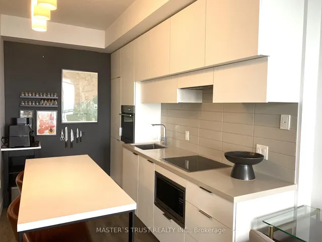 Additional image 7 of 8 Eglinton Ave Unit 5007
