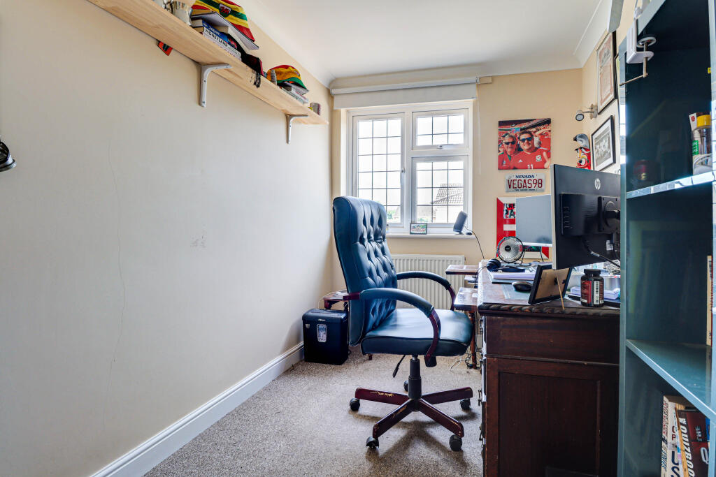 Additional image 14 of Aldwickbury Crescent, Harpenden, Harpenden, AL5