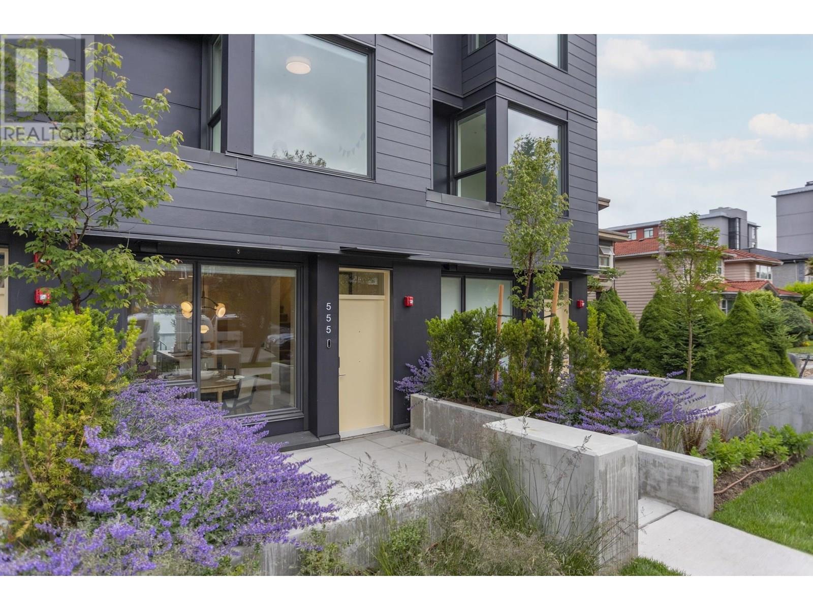 557 W 26TH AVENUE|Vancouver, British Columbia V5Z2E4