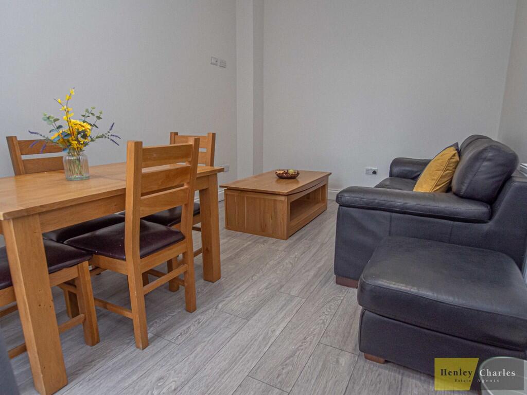 Additional image 2 of Room 1, 25 Endwood Court Road