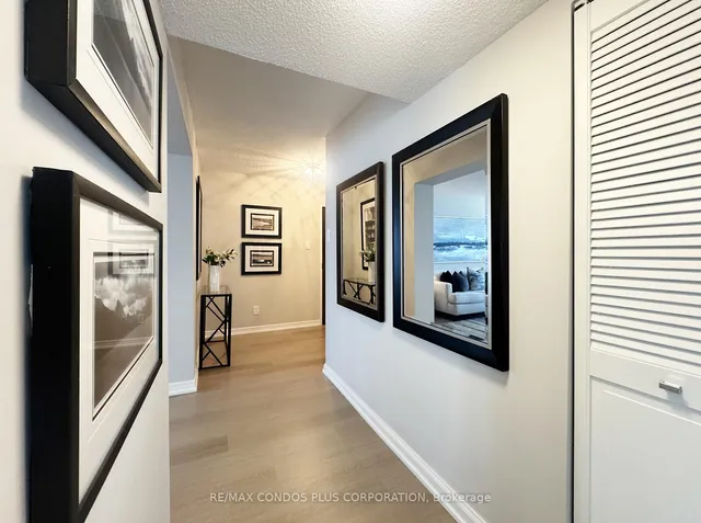 Additional image 24 of 55 Harbour Sq Unit 1917