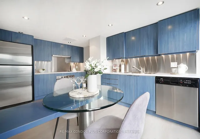 Additional image 3 of 55 Harbour Sq Unit 1917