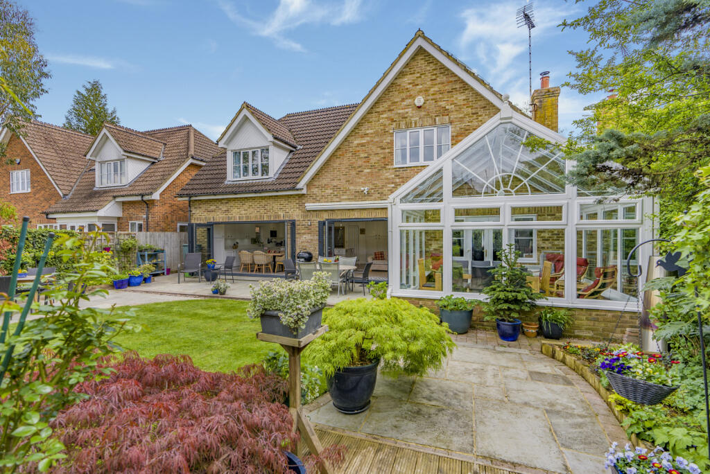 Additional image 20 of Bucknalls Drive, Bricket Wood, St. Albans, Hertfordshire, AL2