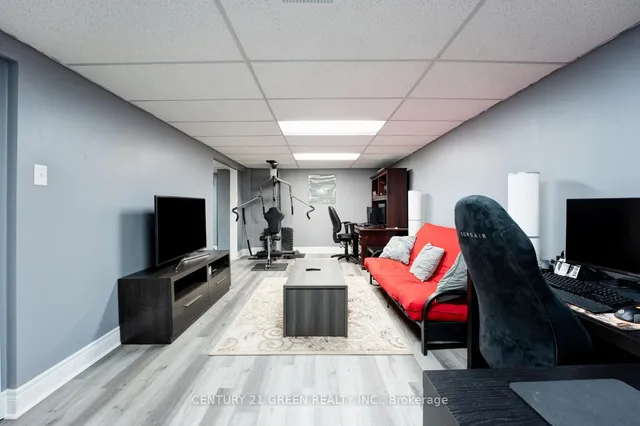 房产图片 37 - 麦克杜格尔大道26号