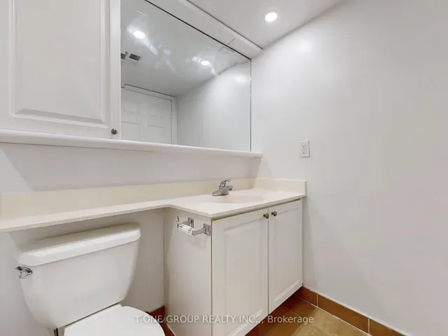 Additional image 25 of 388 Bloor St Unit 1607