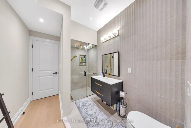 Additional image 24 of 124 Caledonia Rd