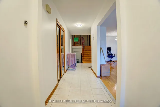 Additional image 3 of 71 Kingsview Blvd