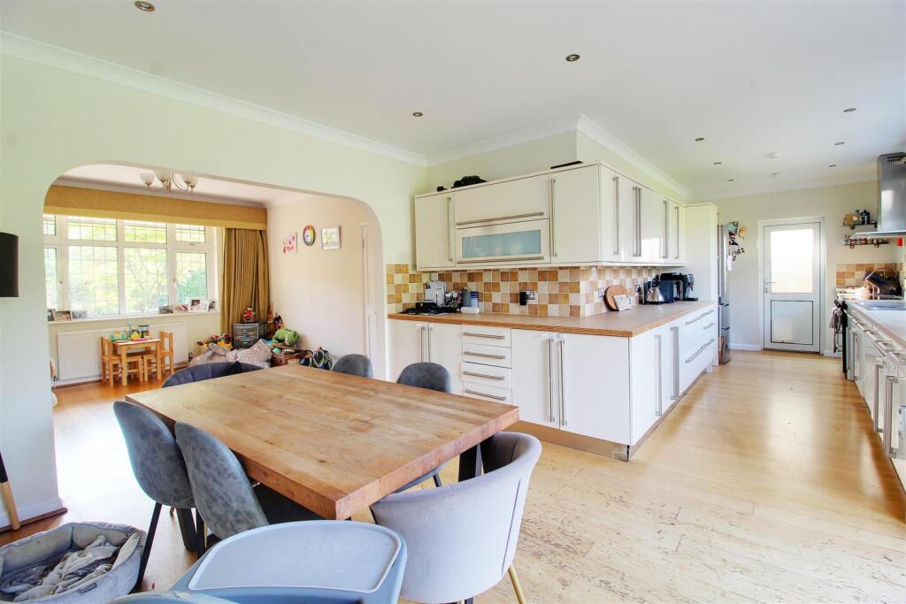 Additional image 20 of Mymms Drive, Brookmans Park