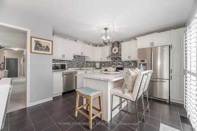 Additional image 16 of 115 Vanhorne Clse