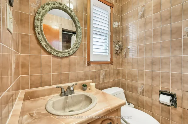 Additional image 35 of 75 President Dr