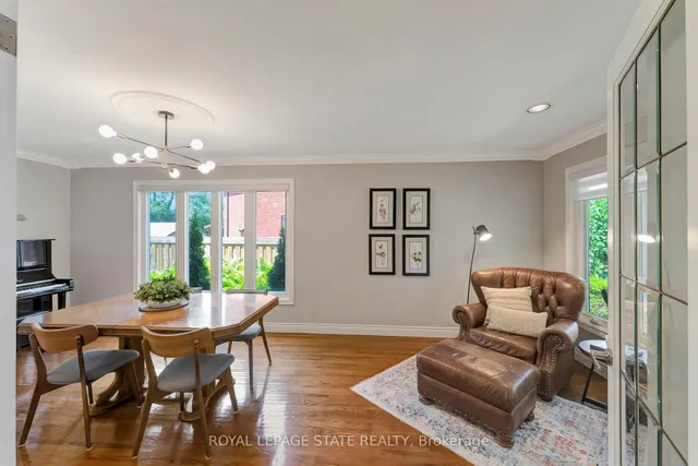 Additional image 4 of 14 Anita Crt