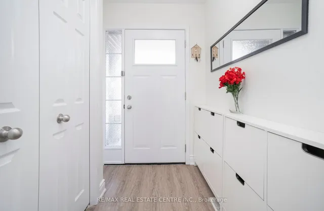 Additional image 7 of 504 WOODLEA Crt