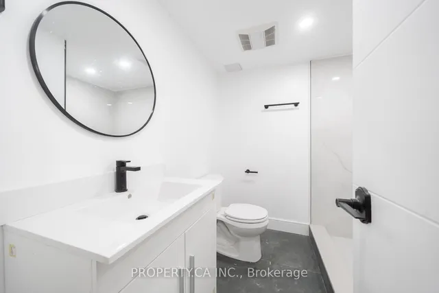 Additional image 36 of 33 Moorecroft Cres