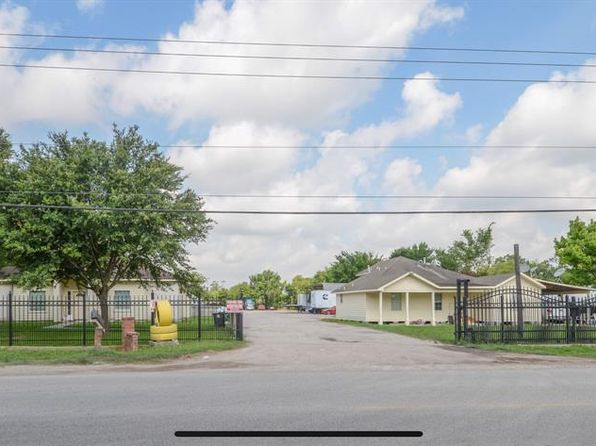 6309 E Houston Rd, Houston, TX 77028