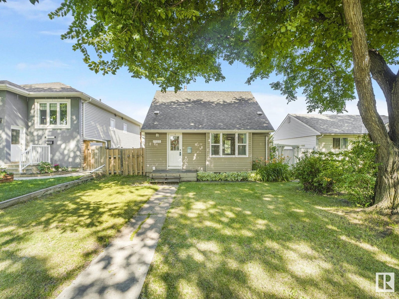 12227 106 ST NW|Edmonton, Alberta T5G2R9