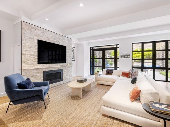 64 E 1st St #TOWNHOUSE 1, New York, NY 10003